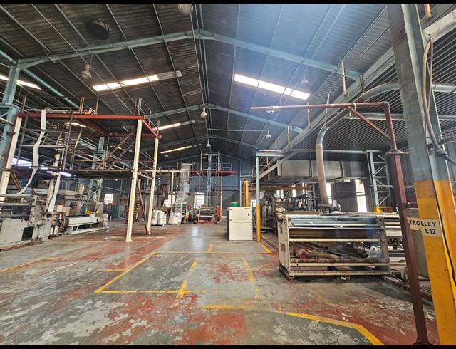 9,058M² WAREHOUSE TO LET IN TUNNEY